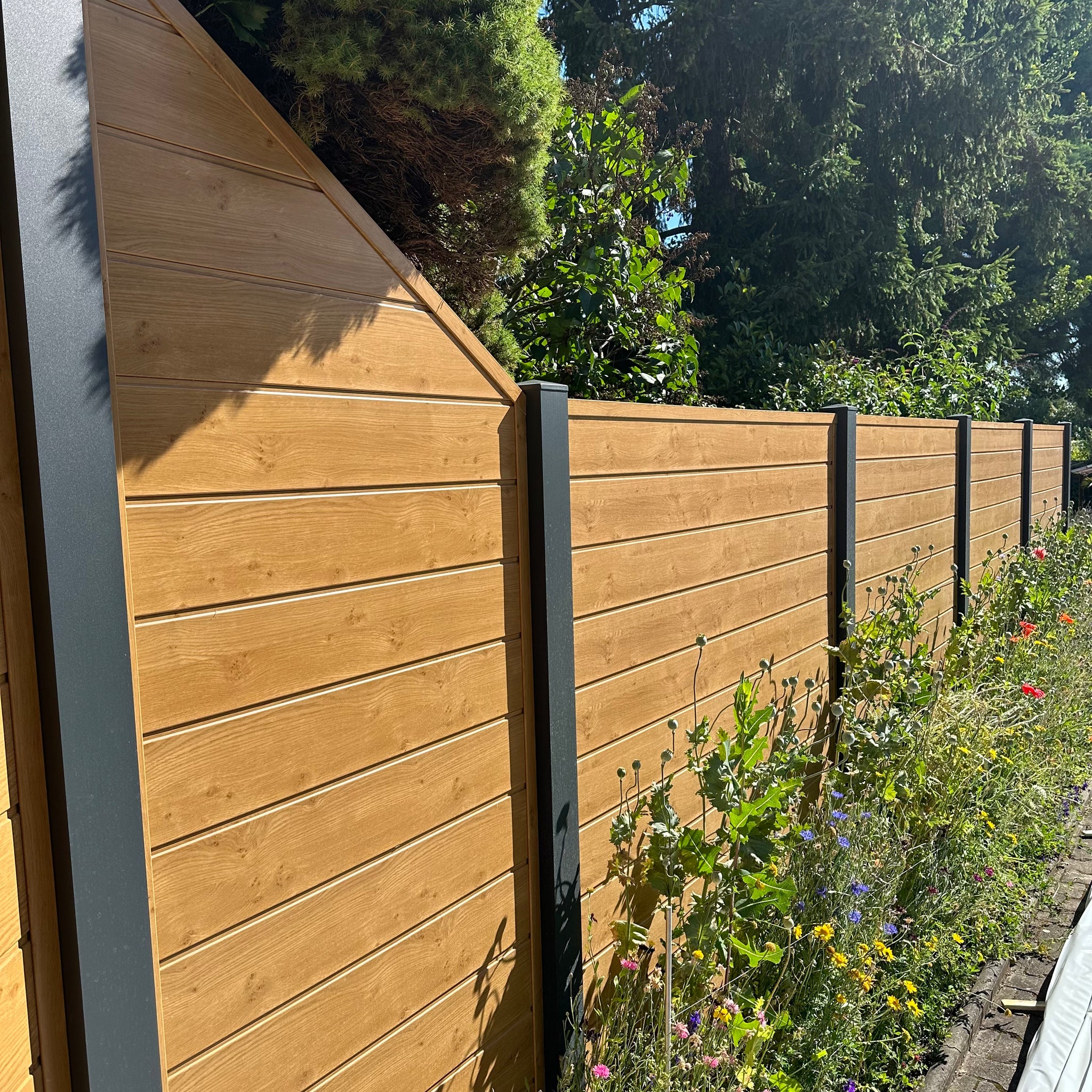 Sichtschutzzaun Kunststoff - Irish Oak Klassische Optik