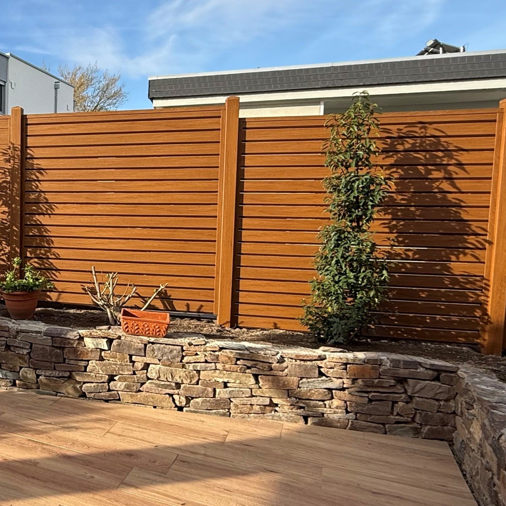 Rhombus Blickdicht Sichtschutzzaun Kunststoff - Honey Oak